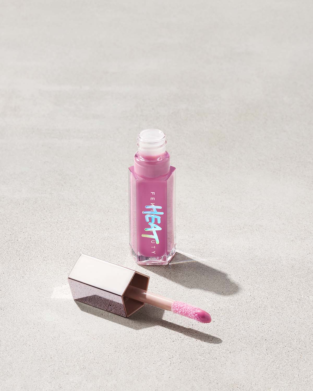 FB_HOL2021_I_T2PRODUCT_CONCRETE_GLOSS_BOMB_HEAT_OPEN_LAVENDER_SAVAGE_1200x1500_188a06bd-c56d-49fd-a041-ab2d4d6a748a