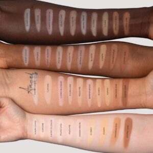 HUDA BEAUTY Easy Bake Loose Baking & Setting Powder - Tono Poundcake - Imagen 3